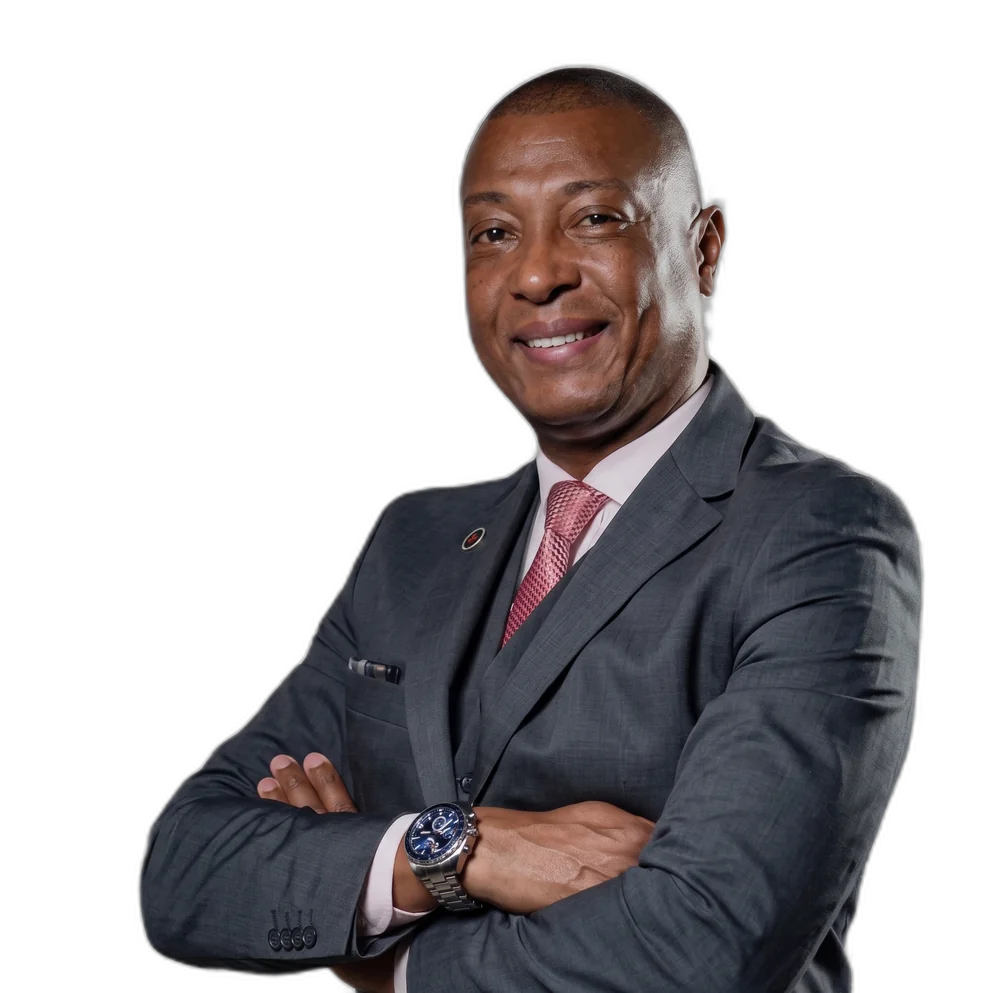 Dr. Cláudio de Jesus, advogado com mais de 30 anos de experiência